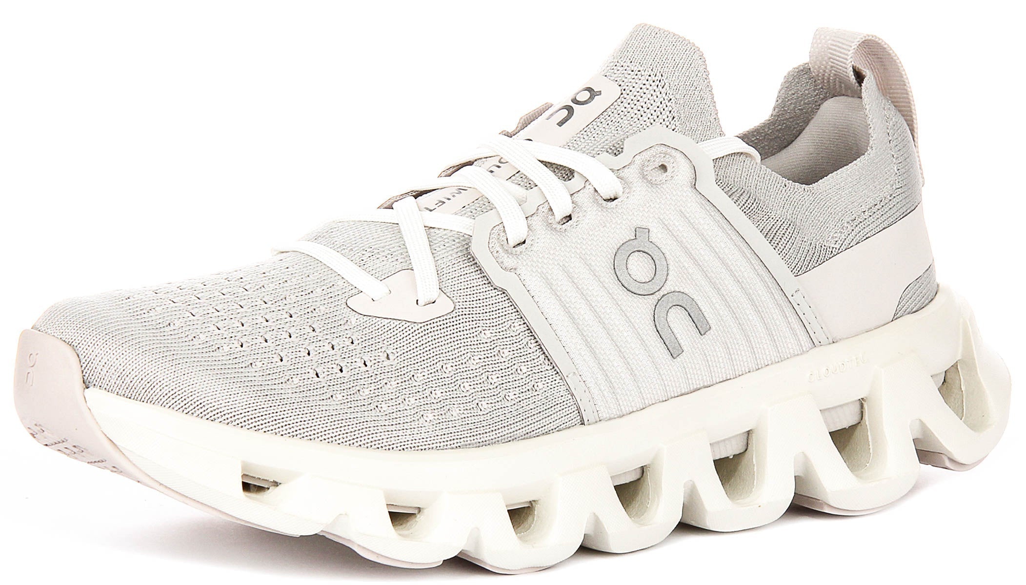 On Running Cloudswift 4 In Light Grey For Women