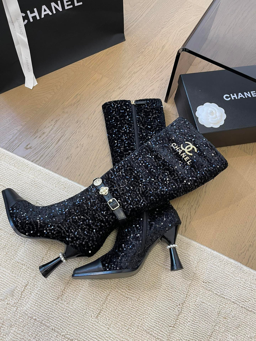CHANEL KNEE HIGH BOOTS IN BLACK CALFSKIN AND SEQUINS